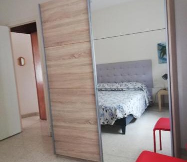 Saint-Chinian Apartment | Chez Mi, centre ville, parking gratuit