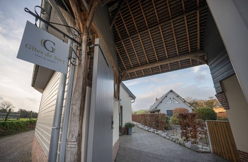 Bouillancourt-en-Sery Cottage | CHEZ MICHEL GITE WITH PRIVATE JACUZZI
