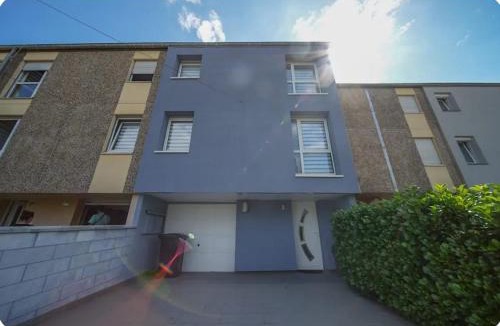 Mont-Saint-Martin House | Chez moi