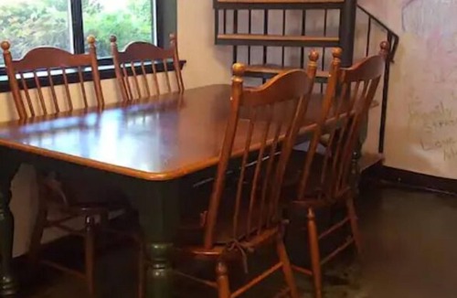 South End House | Chez Moon!