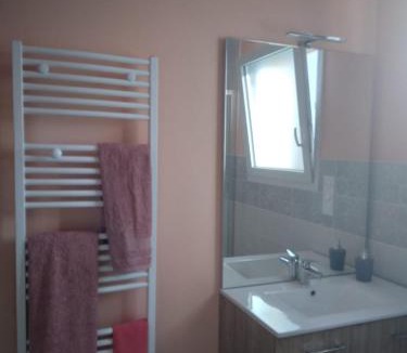 Versaugues Bed & Breakfast | Chez Nelly