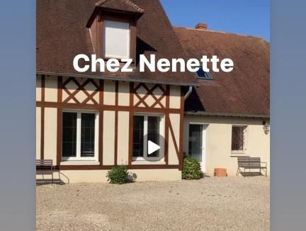 Esclavolles-Lurey House | Chez Nenette