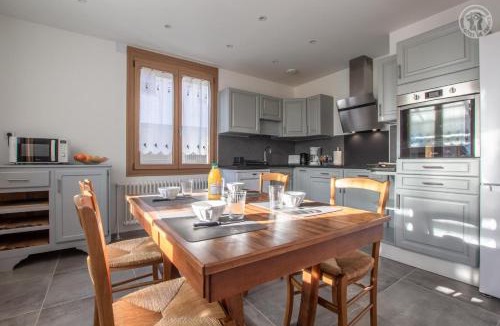 Outrechaise House | Chez nicole et alain