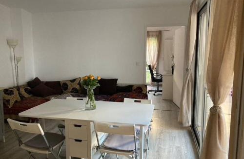 Poussan Apartment | Chez Nilou