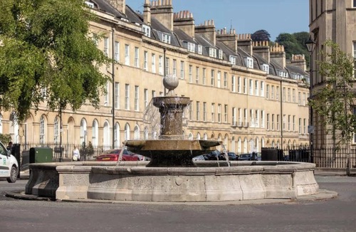 Bradford-on-Avon Apartment | Chez Nous - central Maisonette - Bath Surrounds