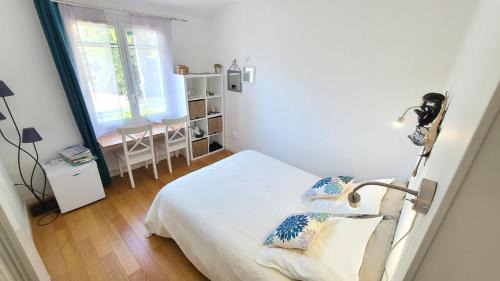 Alco House | Chez Nous dans notre petit jardin