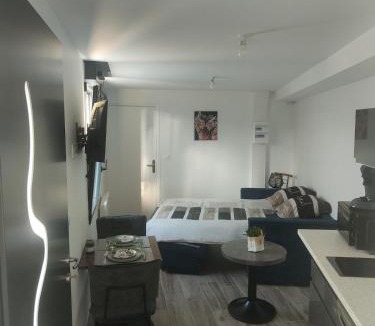 Giberville Apartment | Chez Olga studio indépendant