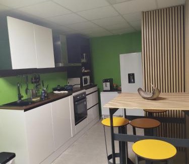 Marmande Bed & Breakfast | CHEZ PAM agréable chambre d’hôte pour les amoureux