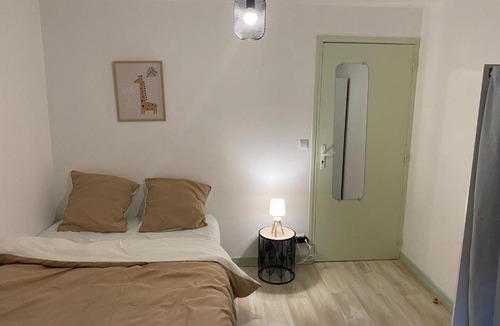 Tonnerre House | Chez Papa