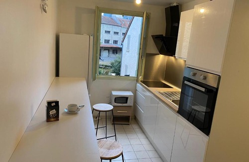 Tonnerre House | Chez Papa