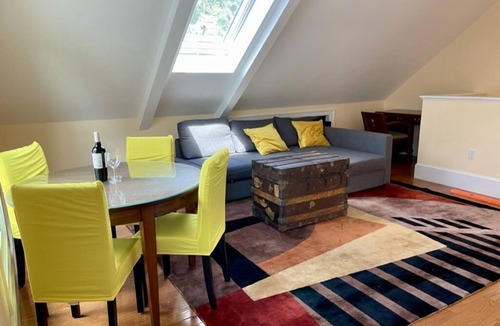 Inman Square Bed & Breakfast | Chez Pat in Cambridge