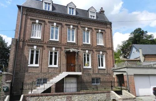 Pont-Audemer House | Chez Paulette