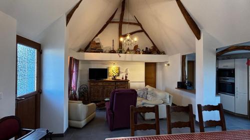 Surques House | Chez Philomene