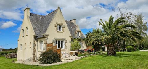 Plounevez-Lochrist Bed & Breakfast | Chez Renée et Raynal B&B