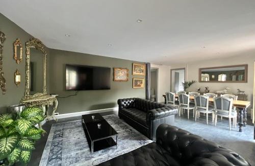 Verdun Apartment | Chez Rockette