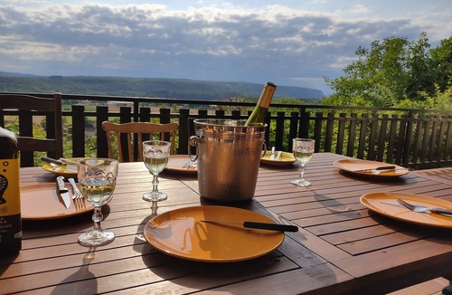 Villebois Cabin | Chez Sam - Bed & Breakfast