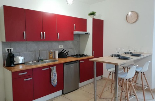 Anatole France Apartment | Chez Sandra & Patrice