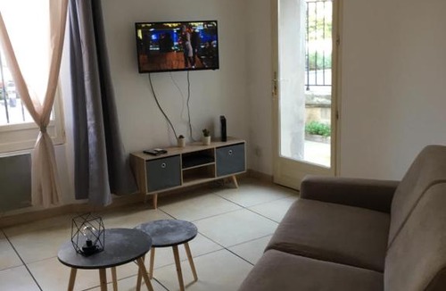 Anatole France Apartment | Chez Sandra & Patrice