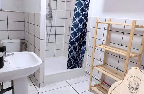 Noeux-les-Mines House | Chez Serge le N° 105, parking gratuit, 2 pers