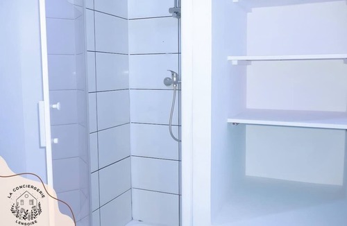 Noeux-les-Mines House | Chez Serge N°102, wifi, parking gratuit, 2pers