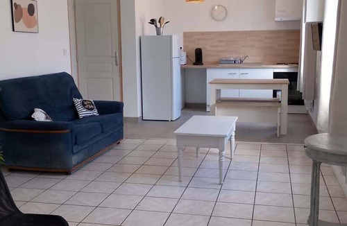Noeux-les-Mines House | Chez Serge N°107, jardin, parking, animaux, 4 pers