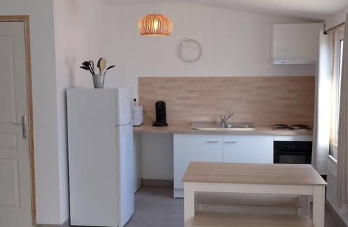 Noeux-les-Mines House | Chez Serge N°107, jardin, parking, animaux, 4 pers