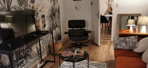 Bruyeres Apartment | chez Sherlock et Oscar