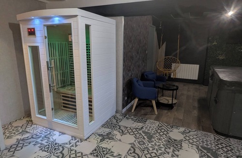 Loiron House | Chez So'Spa "Sonny