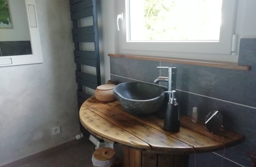 Monistrol-sur-Loire Bed & Breakfast | Chez Sophie et Gilles, a green and cosy interlude