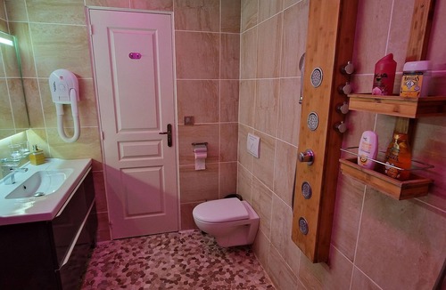 Chateauroux House | Chez Stephanie