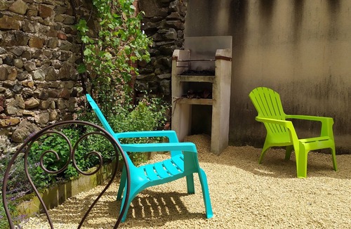 Auzon Apartment | Chez Suzon: cosy and ideal for vacations or work all year round welcome