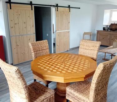 Montbras Apartment | Chez Tata Madeleine