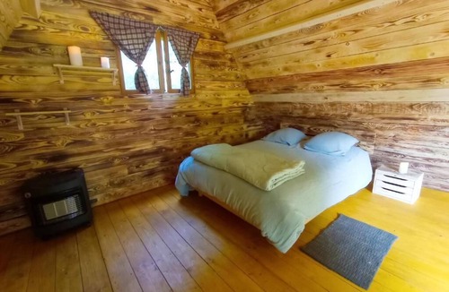 Pierrefonds Cabin | Chez Tombivouac