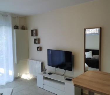 Entrevaux Apartment | Chez Véro et Bernard