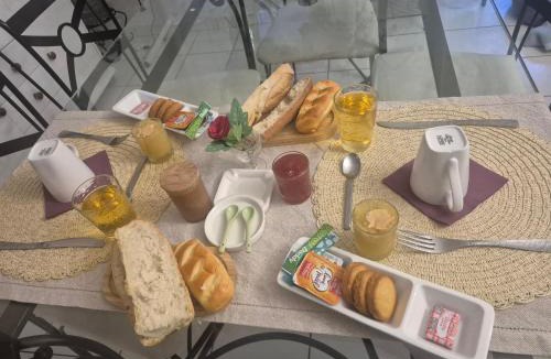 Maxent House | Chez Vallye