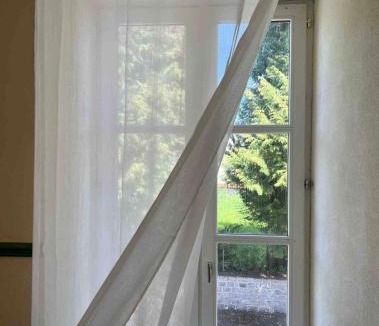 Saint-Gervais-d'Auvergne House | Chez Vanessa Entrée privée avec escalier