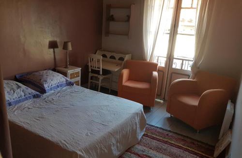 Ria-Sirach Bed & Breakfast | Chez Vivi