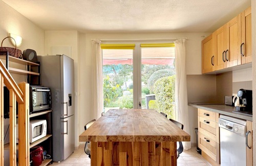 Calvisson Apartment | Chez Vous, Ailleurs | Pool & Terrace