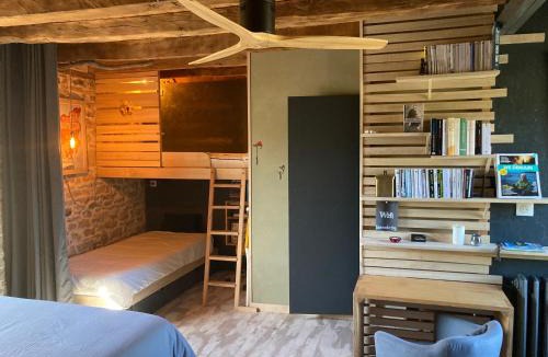 Saint-Cernin-de-Larche Bed & Breakfast | Chez Walter et Camille