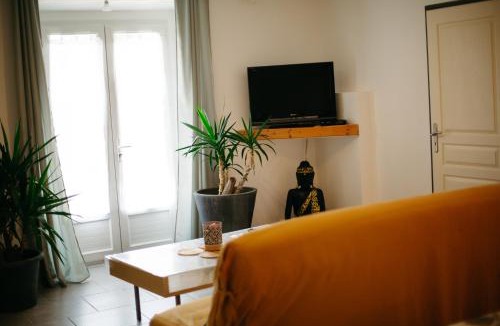 Les Assions Apartment | CHEZ Xavier