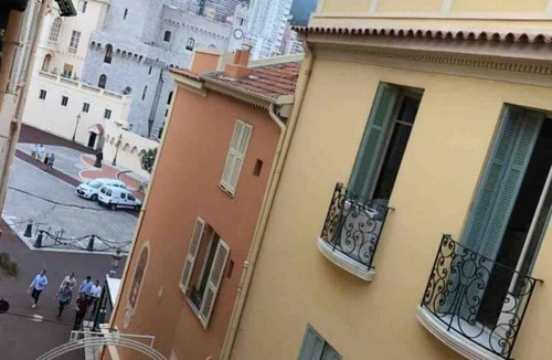 Quartier du Port Apartment | Chiara Montecarlo