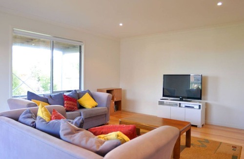 Inverloch House | Chiaro Villa - Surf Side