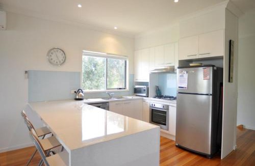 Inverloch House | Chiaro Villa - Surf Side