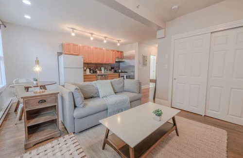 Theatre District Apartment | Chic 1 Bed Apartment! | Steps from Boston Common!