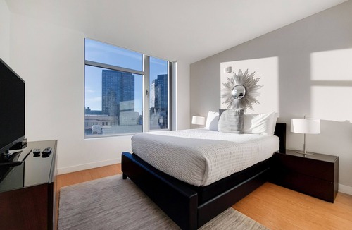 Chinatown Apartment | Chic 1 bed in Financial District