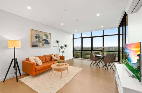 Wentworth Point Apartment | Chic 1-Bed with Pool by River, Ferry & Amenities