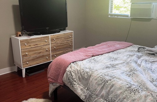 West Hollywood Apartment | Chic 1-bedroom apartment in trendy West Hollywood with WiFi, AC pet friendly