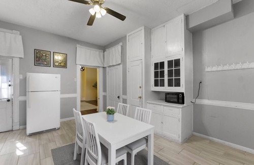 Benton Park Apartment | Chic 1-bedroom apartment with WiFi, AC in fabulous St. Louis