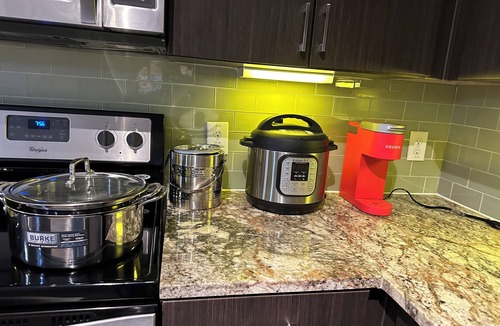 George Bush Park/Eldridge Apartment | Chic 1-bedroom apartment in fantastic Houston with fitness room and pool.