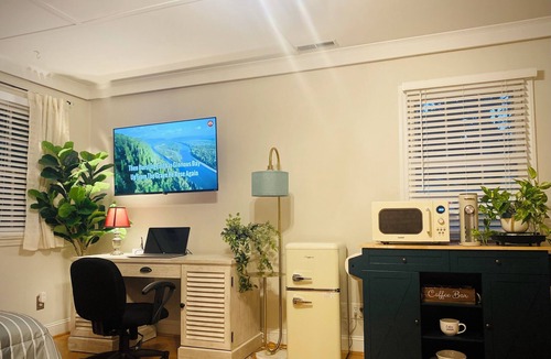 Southwest Raleigh Apartment | Chic 1-bedroom apartment in fabulous Cary location